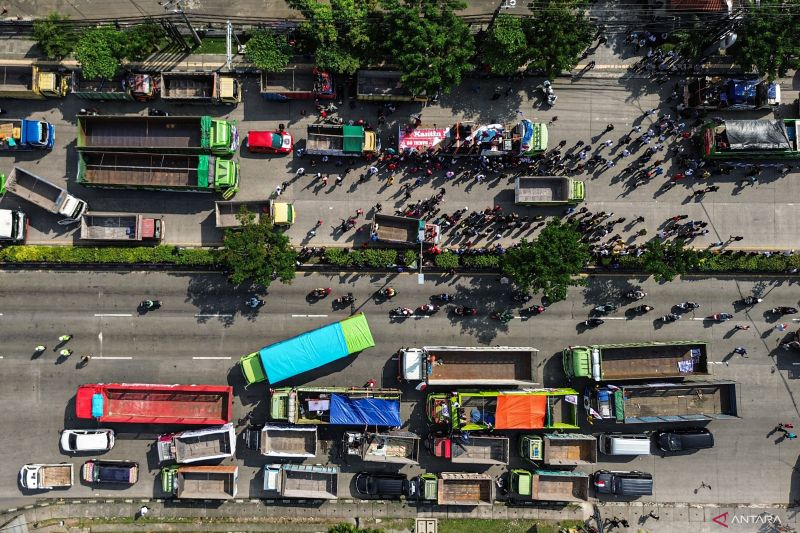 ODOL: Biang Kerok Demo Sopir Truk? Ini 6 Tuntutannya! 1 ODOL: Biang Kerok Demo Sopir Truk? Ini 6 Tuntutannya!