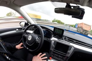 Tips Jitu! Nyetir Mobil Aman Buat Pemula