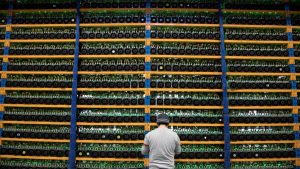 Bitcoin Loyo? Siap-Siap Terbang Tinggi Akhir Tahun!