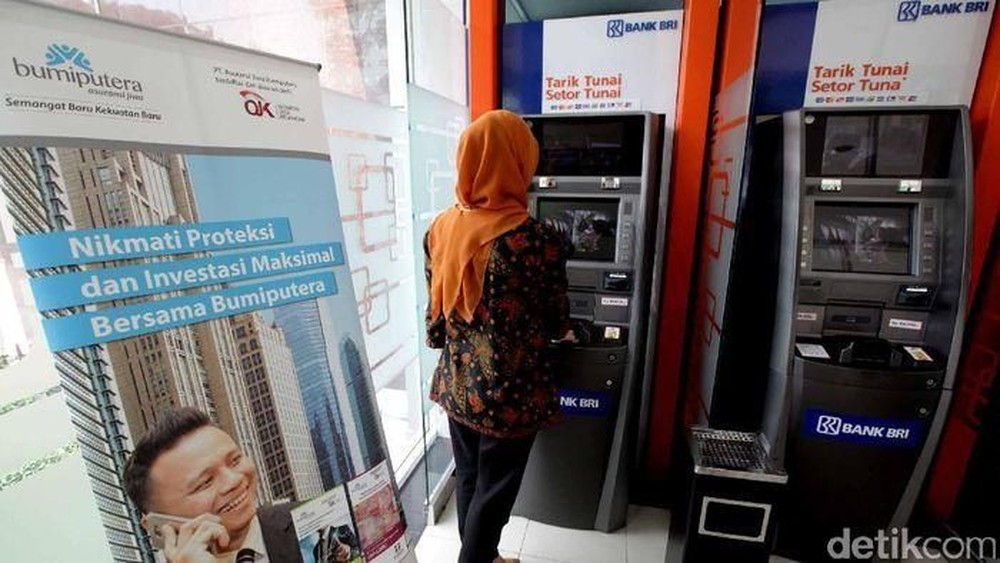Dompet Cekat-Cekot! Biaya Bank Mandiri, BNI, BRI Naik?
