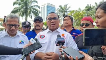 Buruh Fokus Atasi Tantangan Ekonomi dan Dunia Kerja: Strategi Soliditas di Tengah Krisis