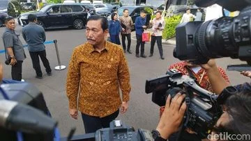 Luhut Binsar Dorong MBG: Pertemuan Eksklusif dengan Dua Petinggi BGN