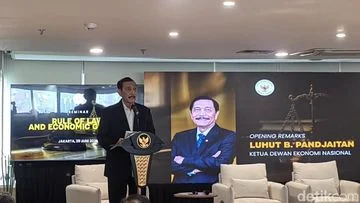Luhut Buka Suara soal Family Office: “Biar Saya Tentara, Tidak Bego‑Bego Amat!”