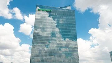 Menyingkap Nasib Tokopedia Usai Diterjang Badai PHK: Dampak, Tanggapan, dan Prospek Bisnis